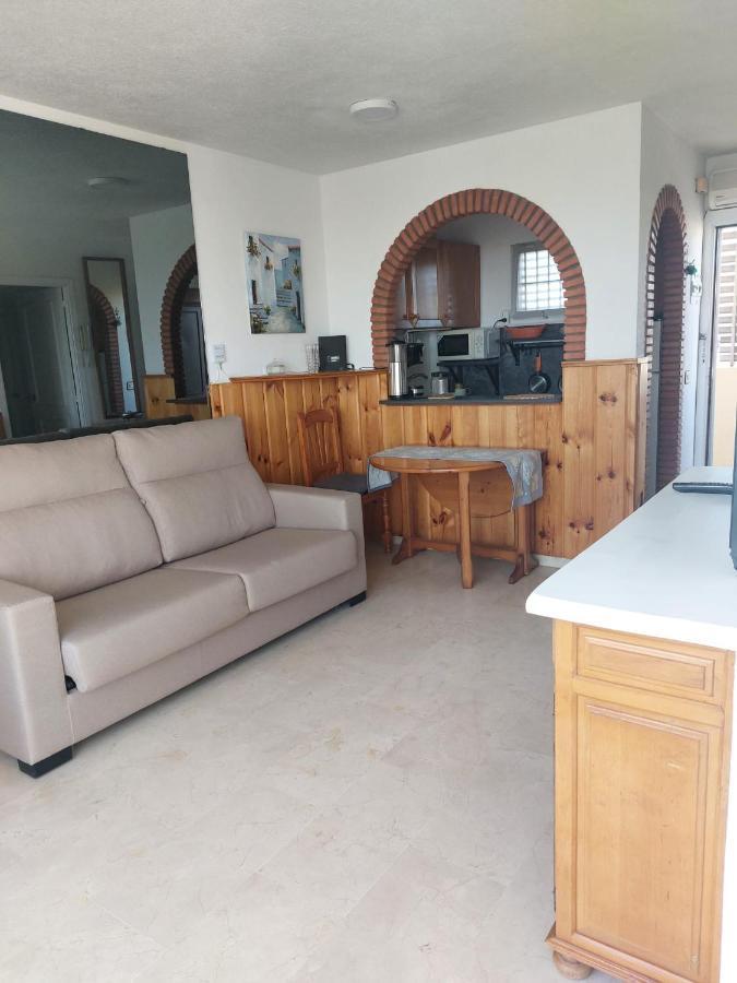 Seaside Serenity: Torremolinos Apartment with Pool and Views Exterior photo